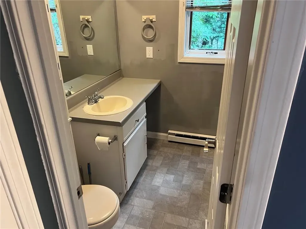 206 Arthurs Way Burrillville RI 02859