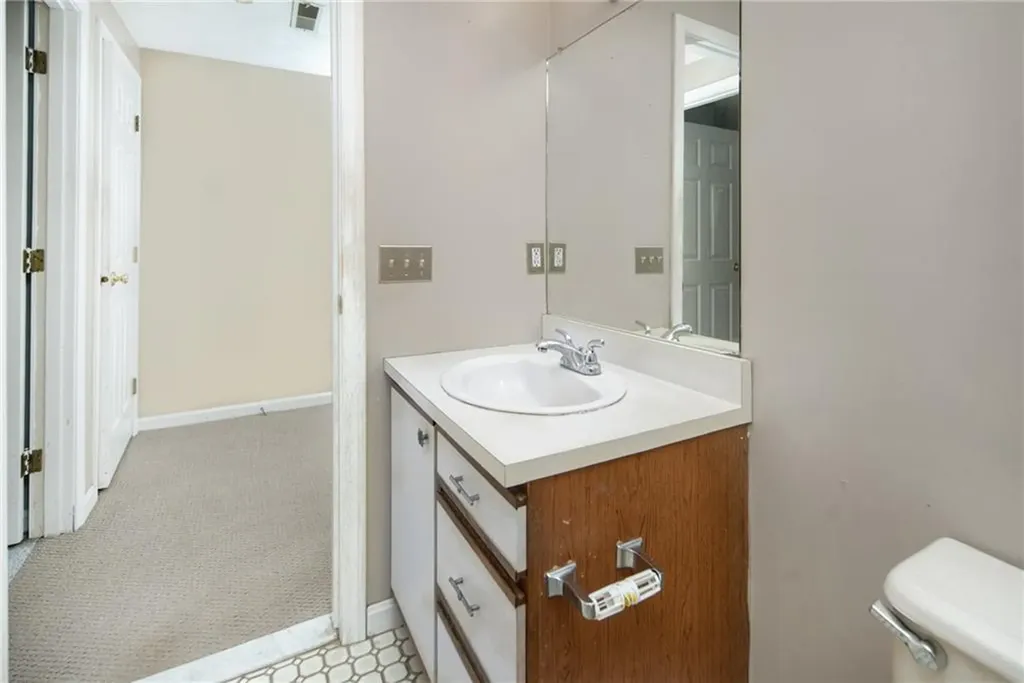 161 West Shore Road Warwick RI 02889