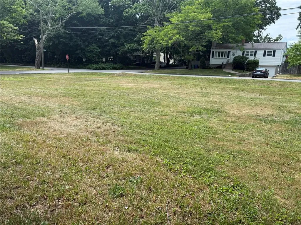 131 Park Avenue Warwick RI 02889
