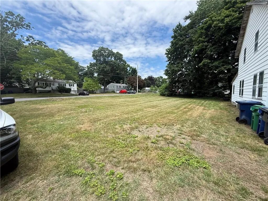 131 Park Avenue Warwick RI 02889
