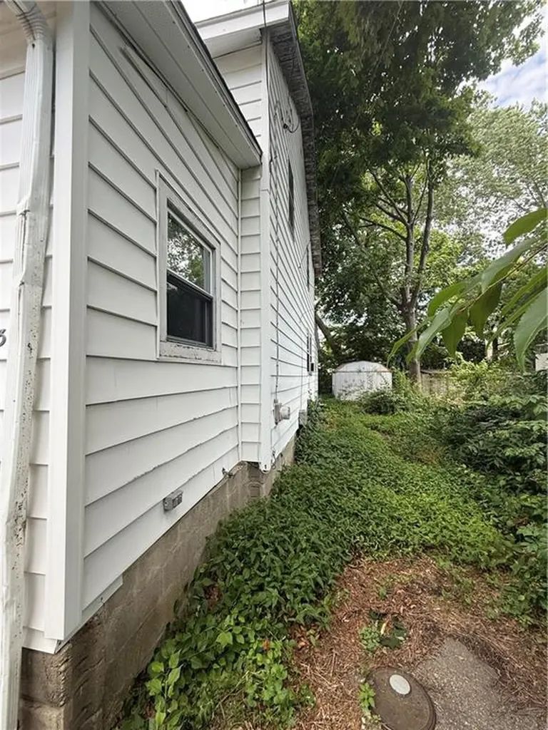 131 Park Avenue Warwick RI 02889