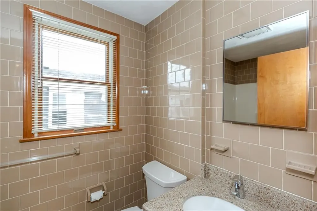 53 Hazael Street Providence RI 02908
