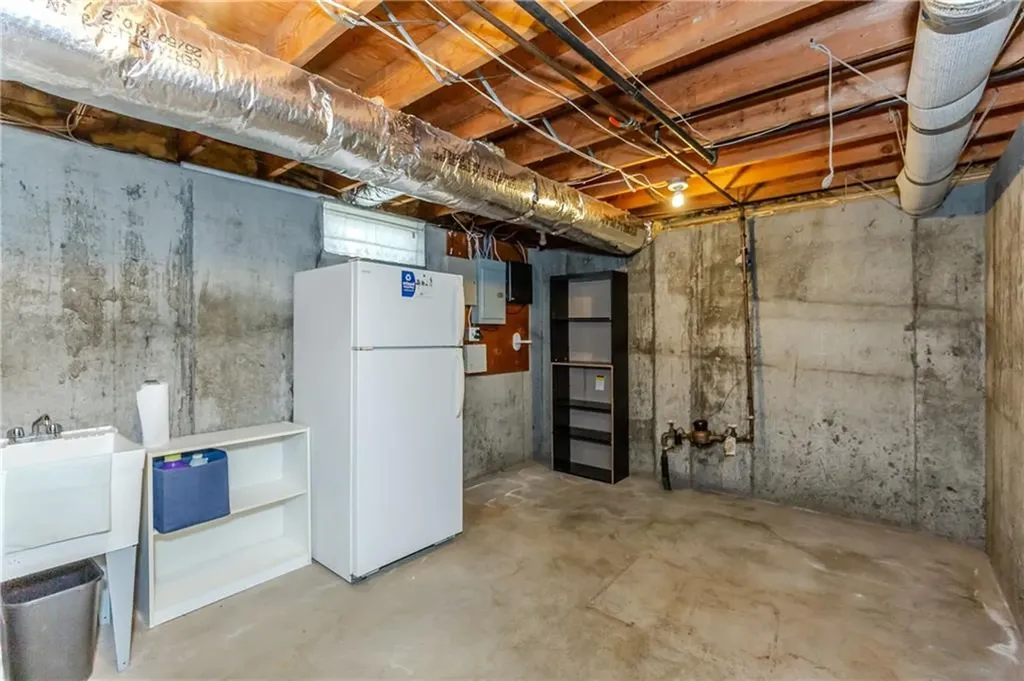 53 Hazael Street Providence RI 02908
