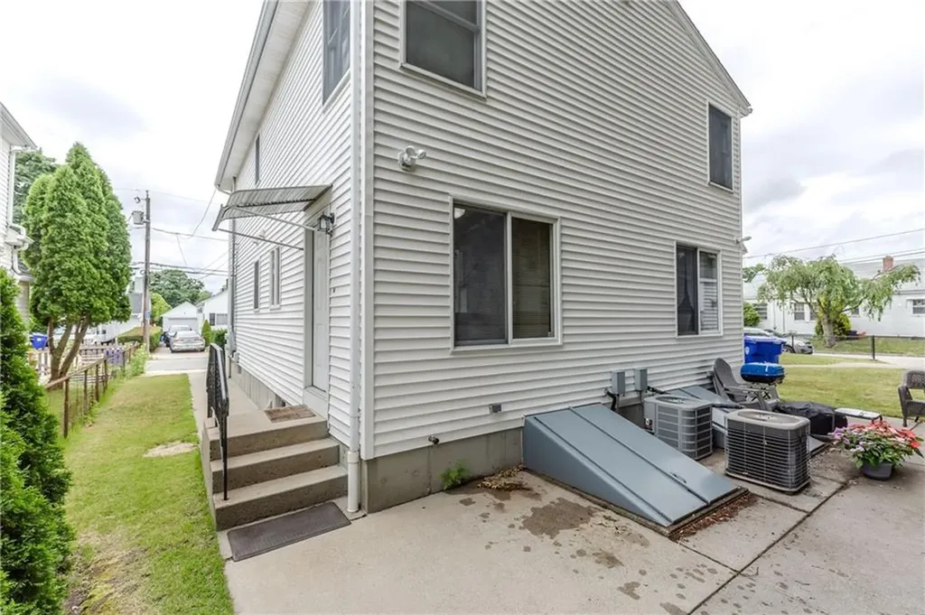 53 Hazael Street Providence RI 02908