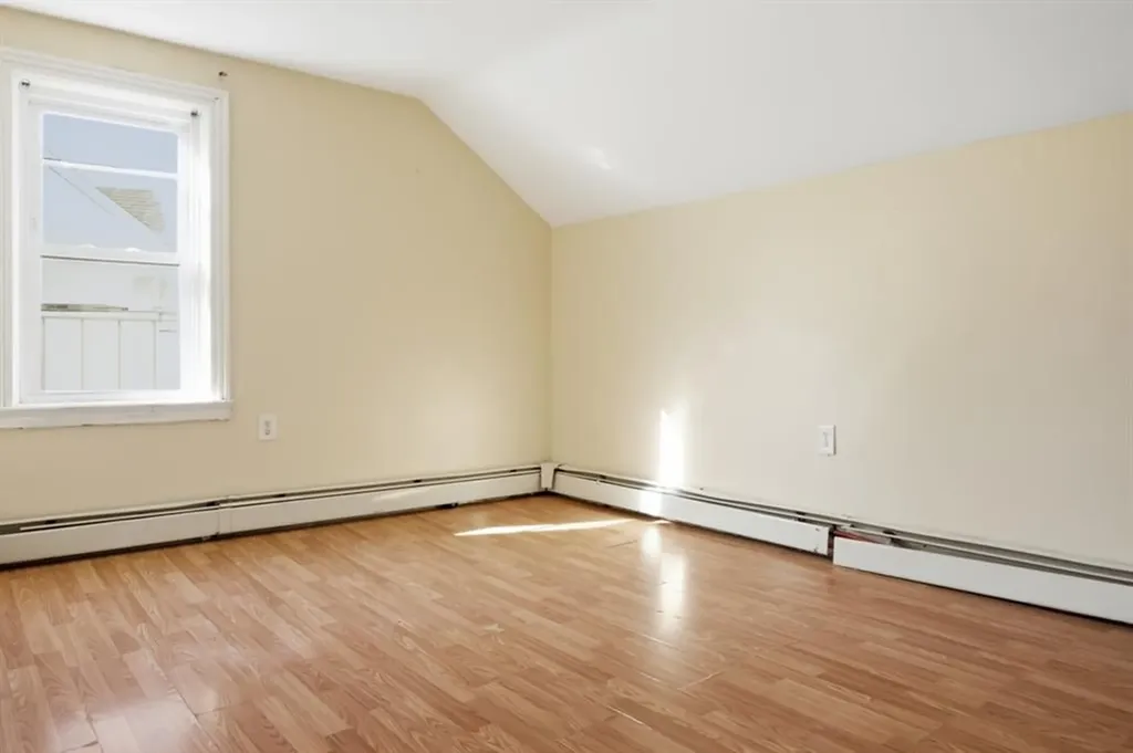 22 Gladstone Street Providence RI 02905
