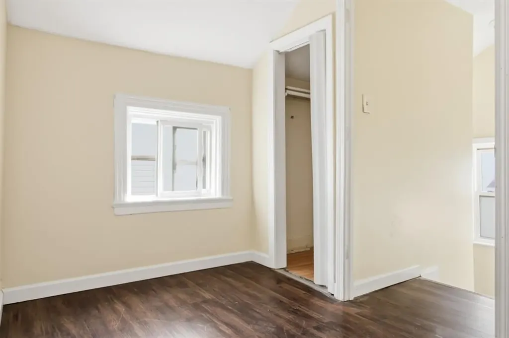 22 Gladstone Street Providence RI 02905