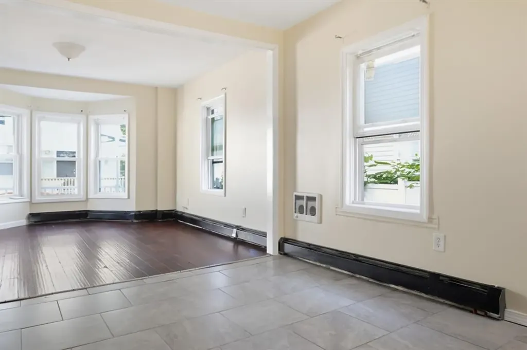22 Gladstone Street Providence RI 02905