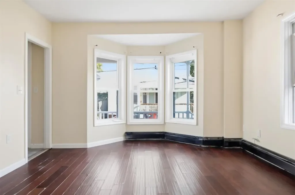 22 Gladstone Street Providence RI 02905