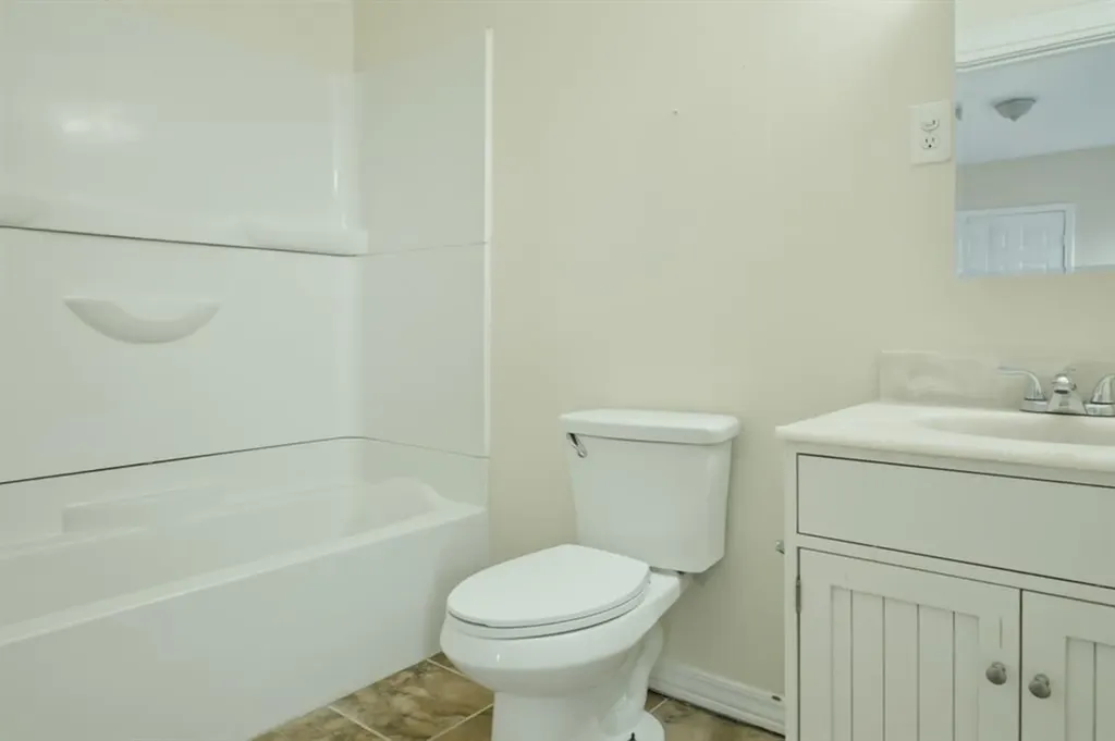 22 Gladstone Street Providence RI 02905