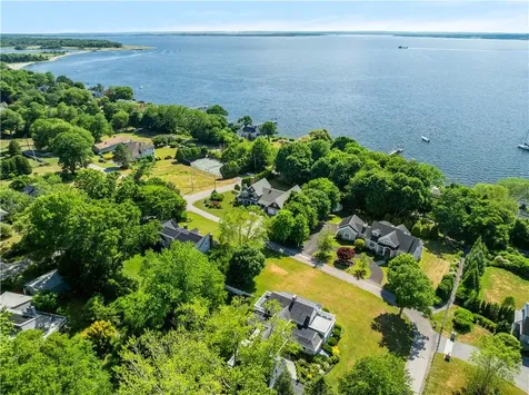 19 Ledge Road Bristol RI 02809