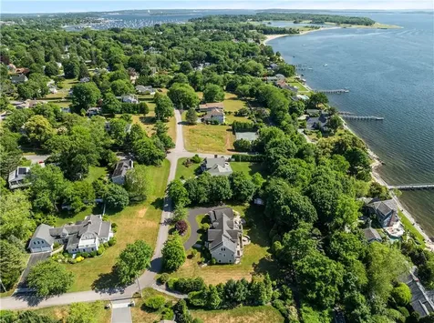 19 Ledge Road Bristol RI 02809