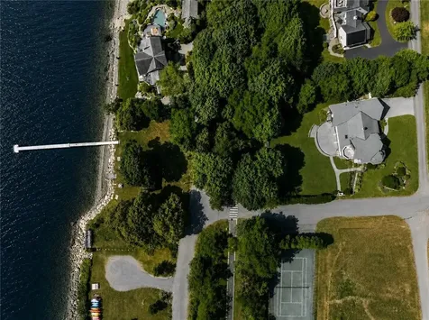 19 Ledge Road Bristol RI 02809