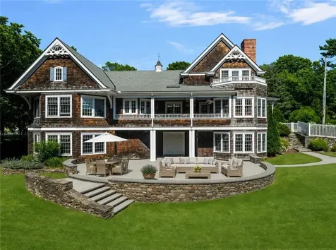 19 Ledge Road Bristol RI 02809