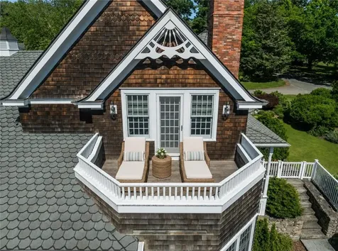 19 Ledge Road Bristol RI 02809
