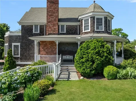 19 Ledge Road Bristol RI 02809