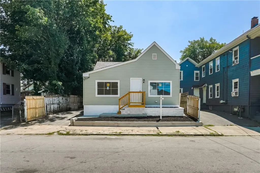 112 Hendrick Street Providence RI 02908