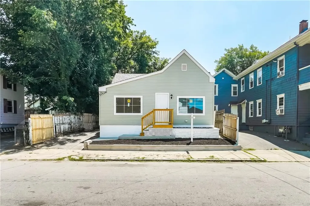 112 Hendrick Street Providence RI 02908