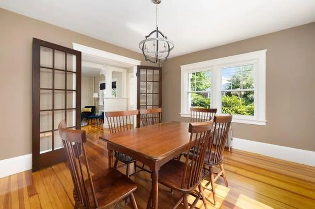 41 Wannamoisett Road East Providence RI 02914