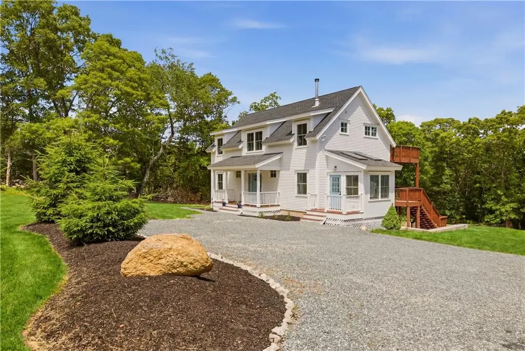 26 Old Stone Church Road Little Compton RI 02837