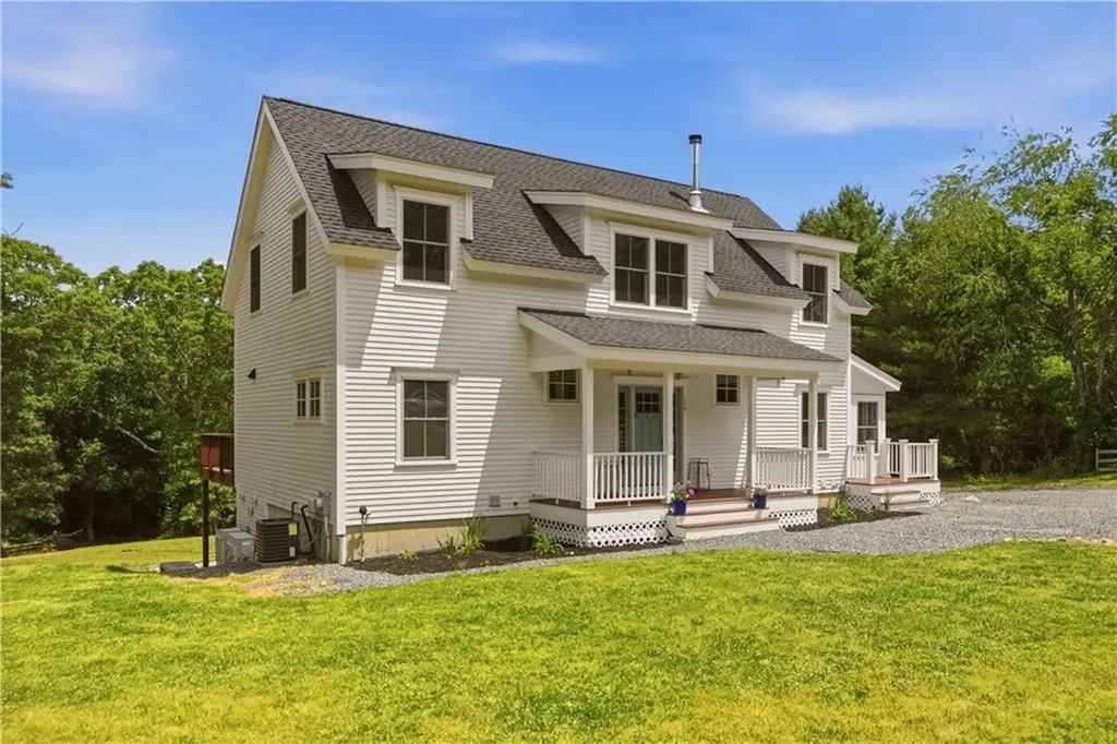26 Old Stone Church Road Little Compton RI 02837