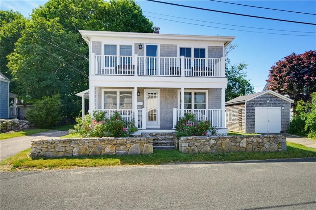 17 Rose Court Narragansett RI 02882
