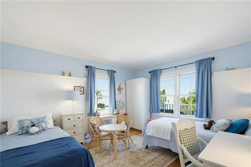 17 Rose Court Narragansett RI 02882