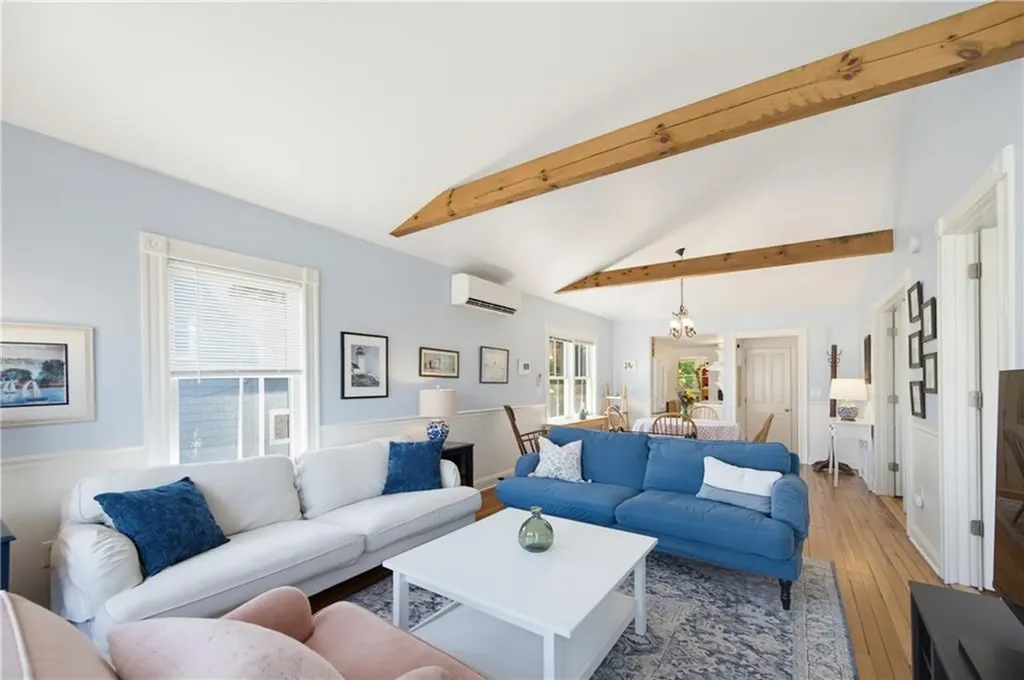17 Rose Court Narragansett RI 02882