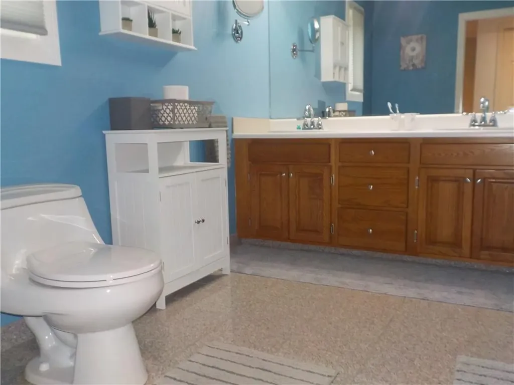9 Fairway Lane Blackstone MA 01504