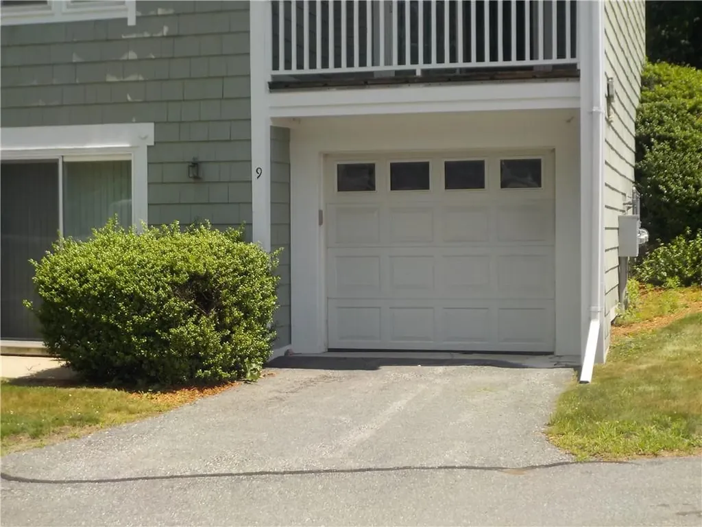 9 Fairway Lane Blackstone MA 01504