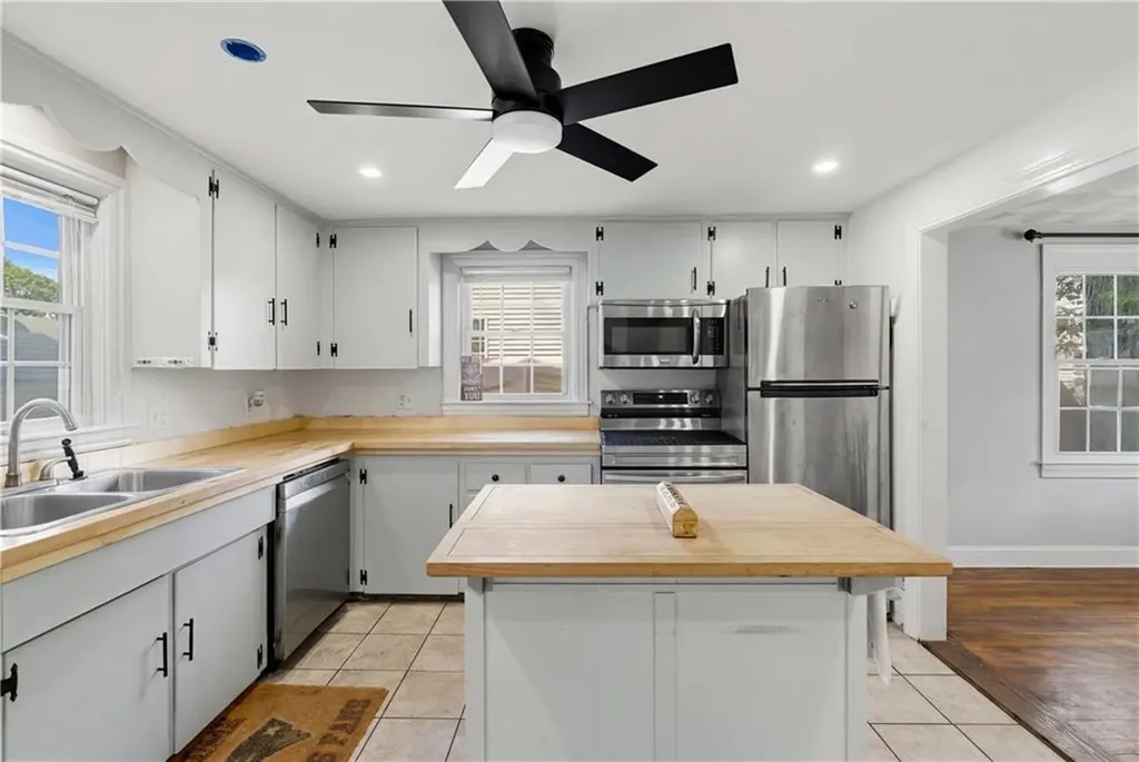 1349 W Shore Road Warwick RI 02889