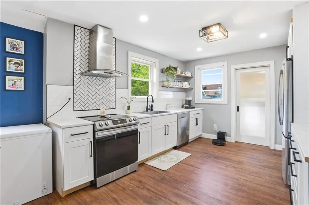 23 Sheffield Avenue North Providence RI 02911