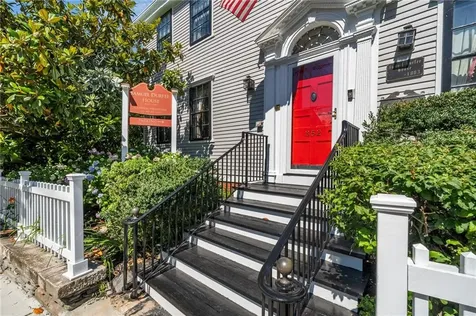 352 Spring Street Newport RI 02840