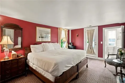 352 Spring Street Newport RI 02840