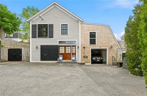 352 Spring Street Newport RI 02840