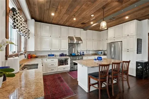 352 Spring Street Newport RI 02840