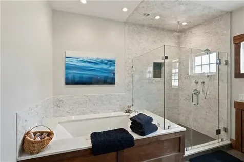 352 Spring Street Newport RI 02840
