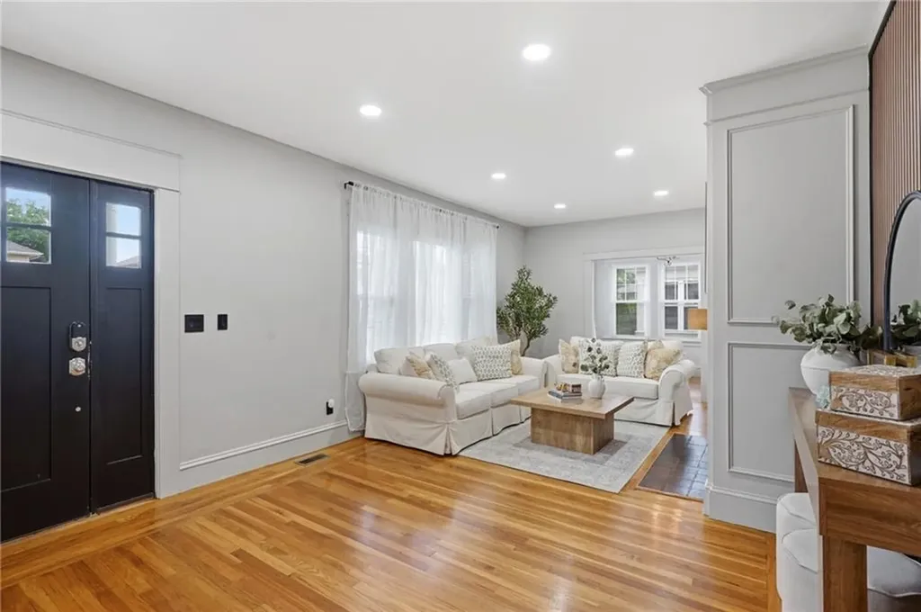 61 Shirley Boulevard Cranston RI 02910