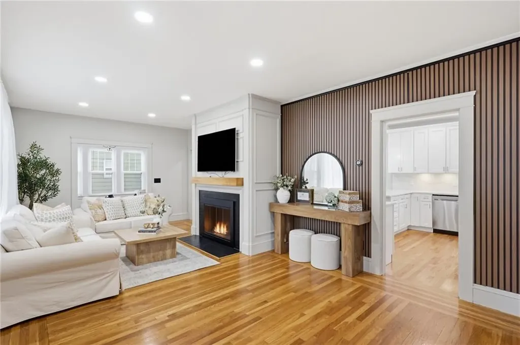 61 Shirley Boulevard Cranston RI 02910