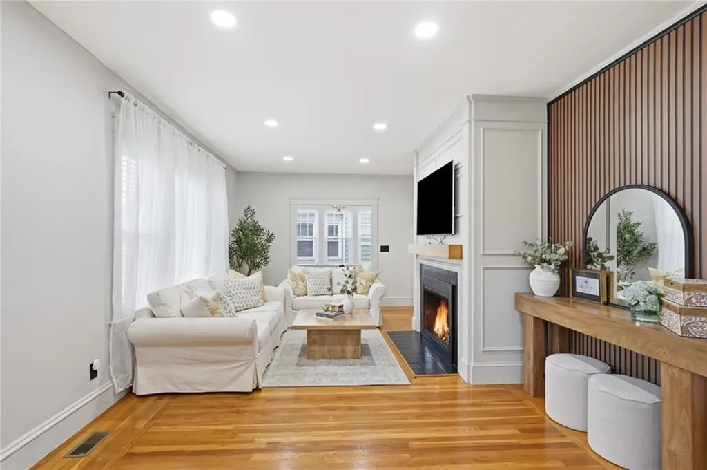 61 Shirley Boulevard Cranston RI 02910