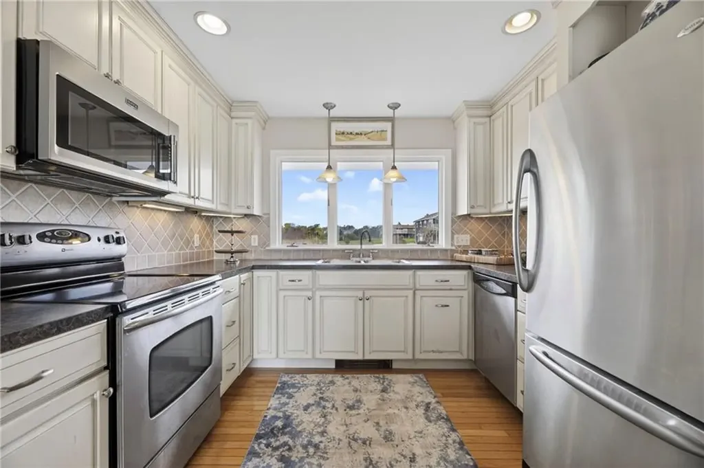 30 Dory Court South Kingstown RI 02879