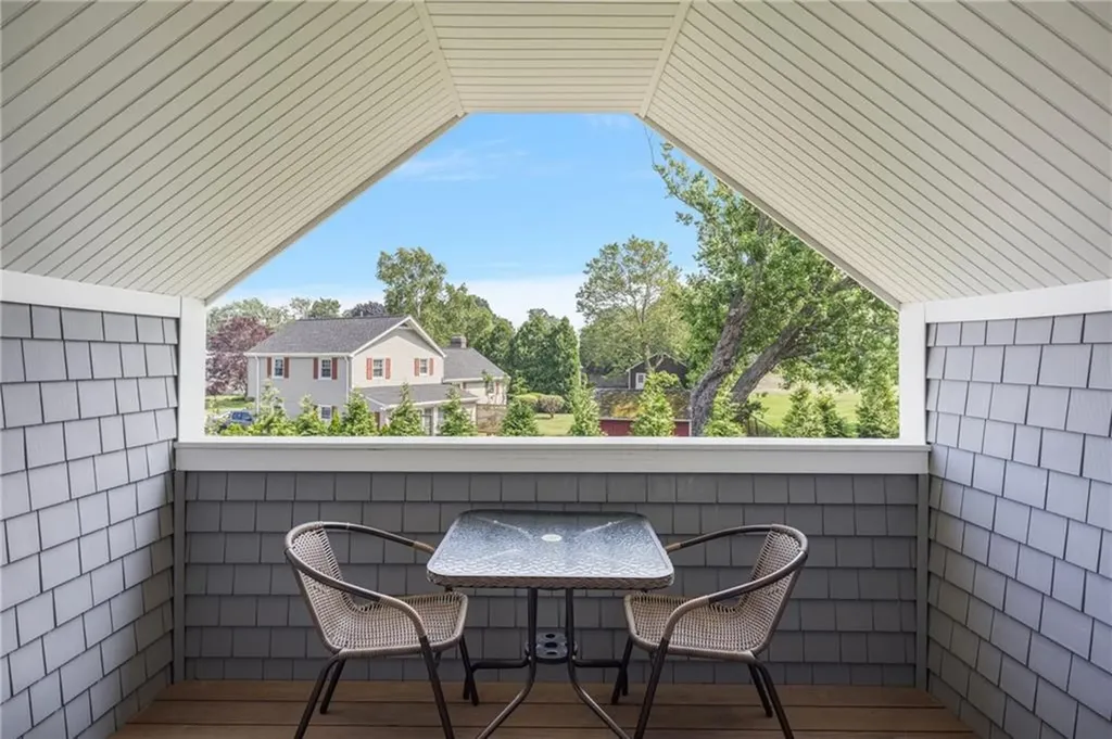 3 Oak Street Middletown RI 02842