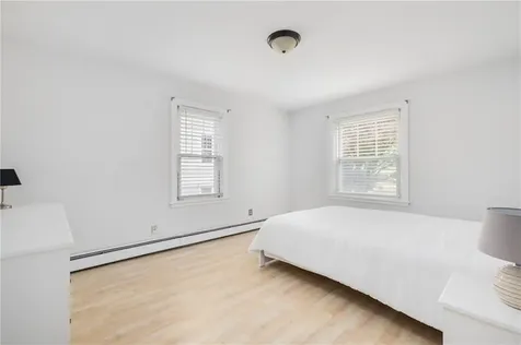121 Bay View Avenue Bristol RI 02809
