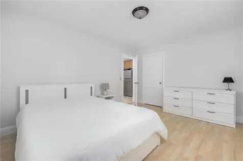121 Bay View Avenue Bristol RI 02809