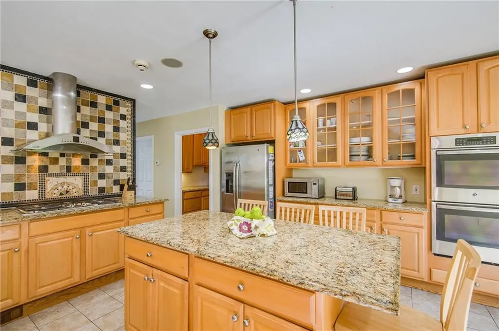 43 Inez Street Narragansett RI 02882
