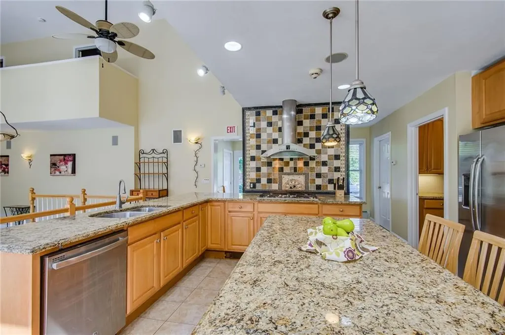 43 Inez Street Narragansett RI 02882