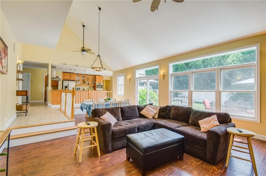 43 Inez Street Narragansett RI 02882