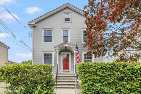 121 Bay View Avenue Bristol RI 02809