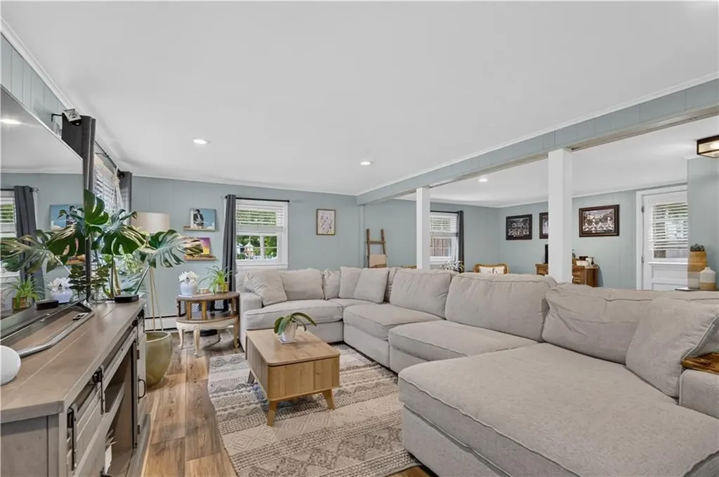 7 Englewood Road Coventry RI 02816