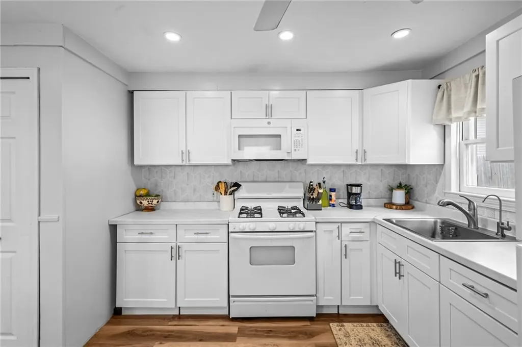 851 Manton Avenue Providence RI 02909