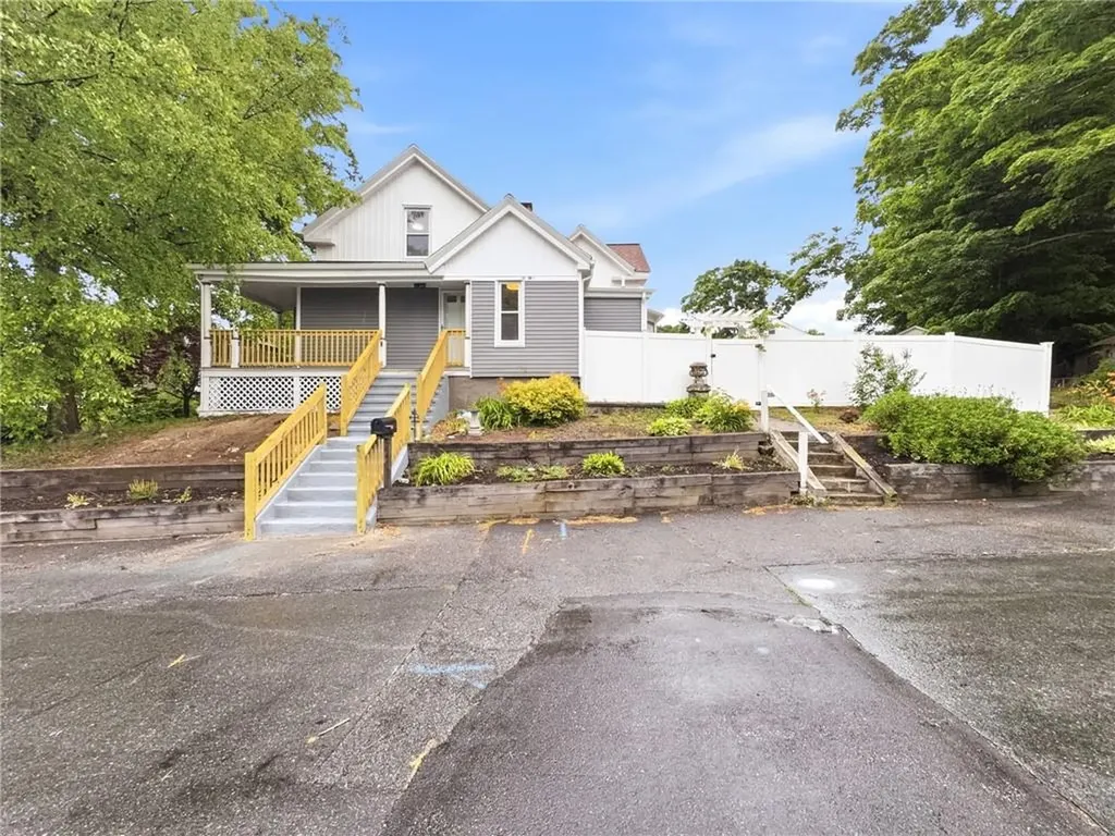 59 Central Avenue North Providence RI 02911